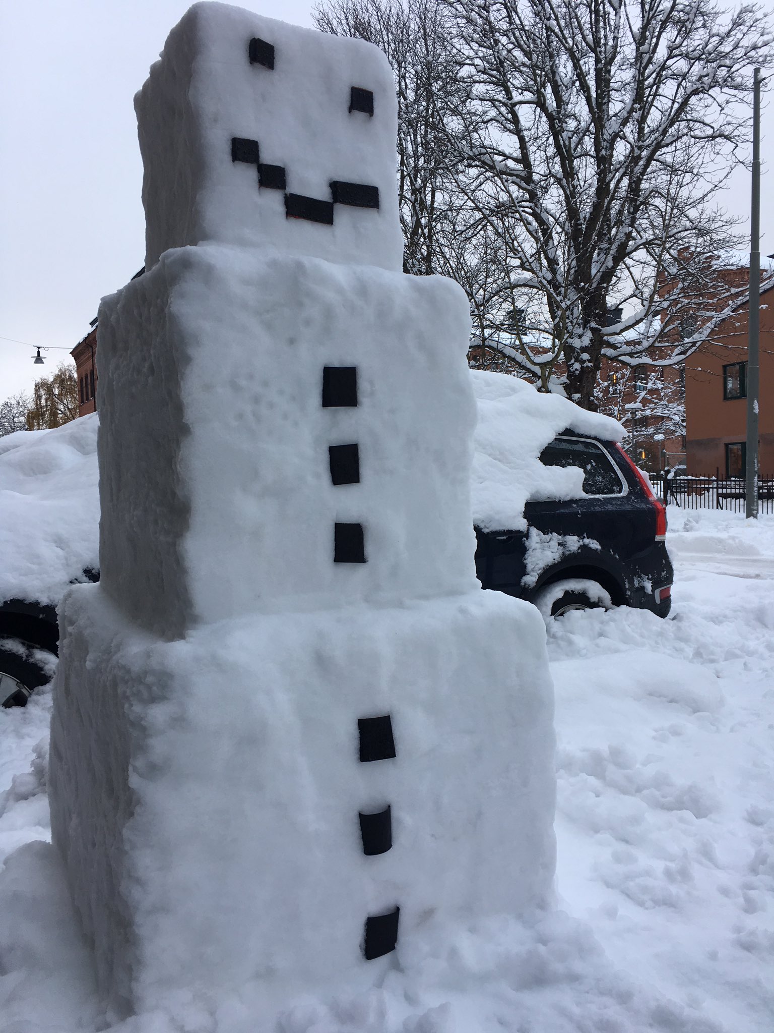 Сотрудниками Mojang материализован снеговик из Майнкрафта